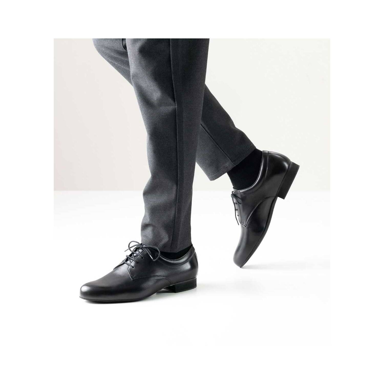 28050 Tanzschuhe von werner-kern für breite Füße