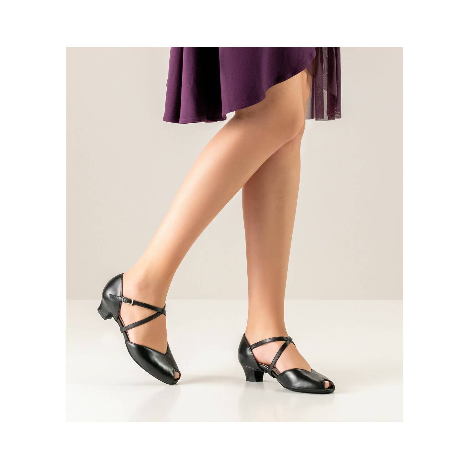 freya-von-werner-kern-tanzschuhe