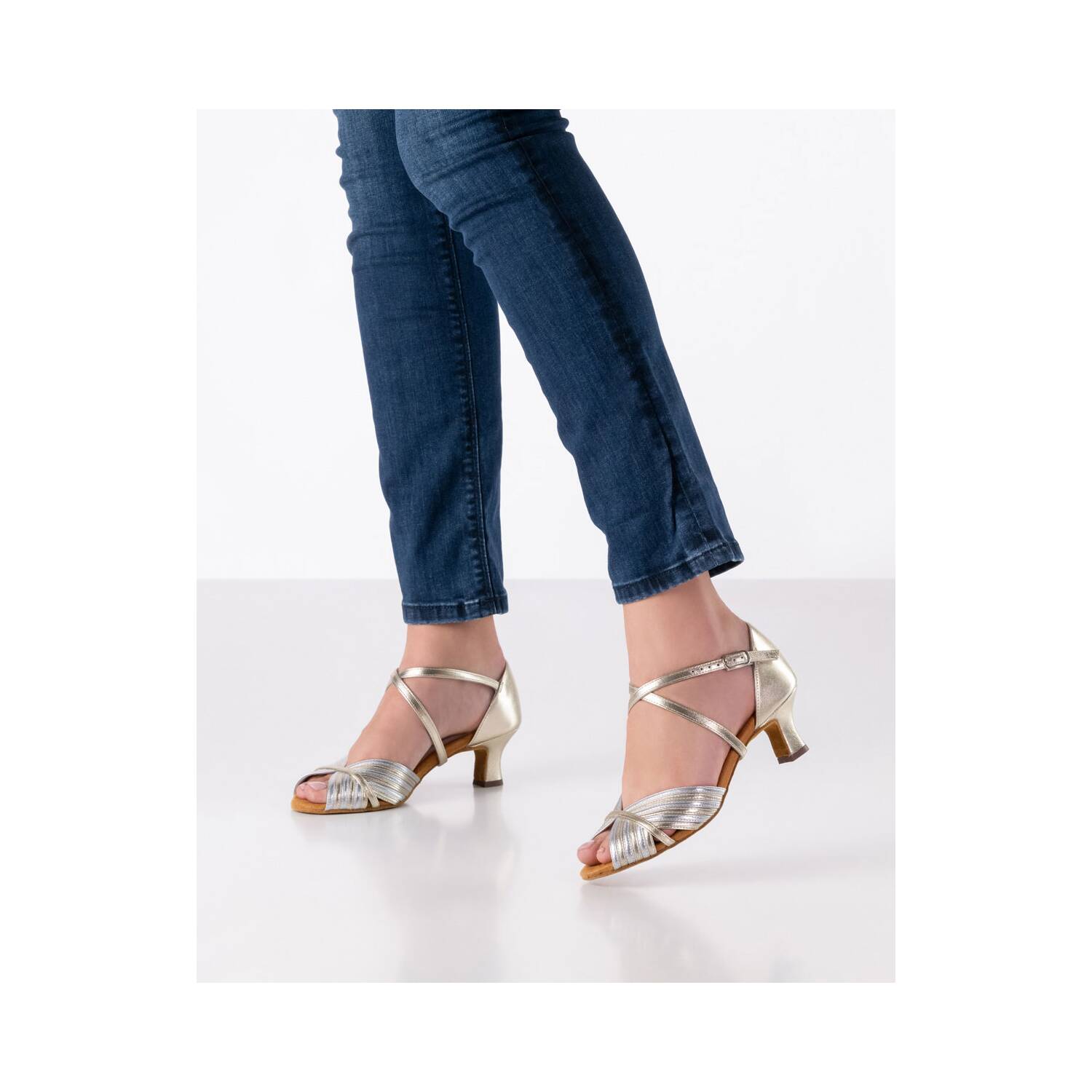 denise-von-anna-kern-572-50