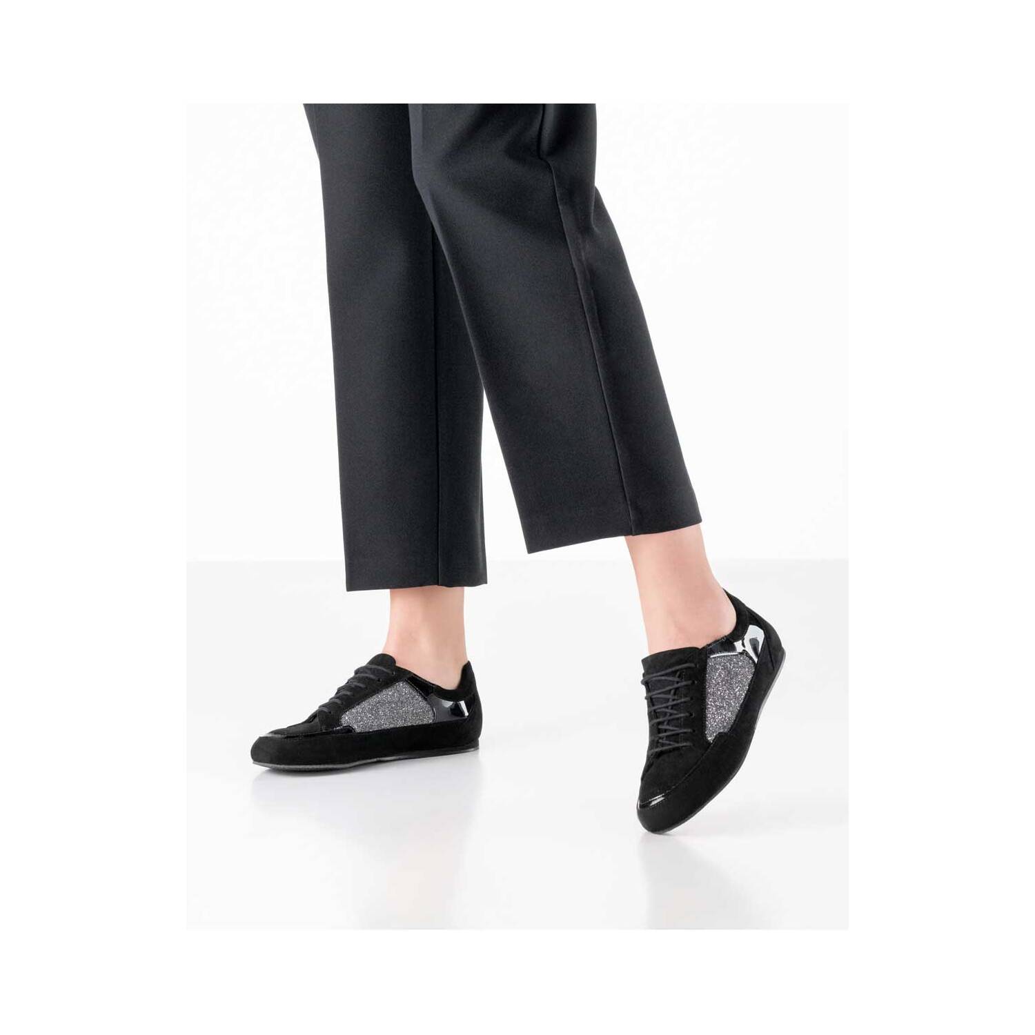 carol-von-werner-kern-schwarz