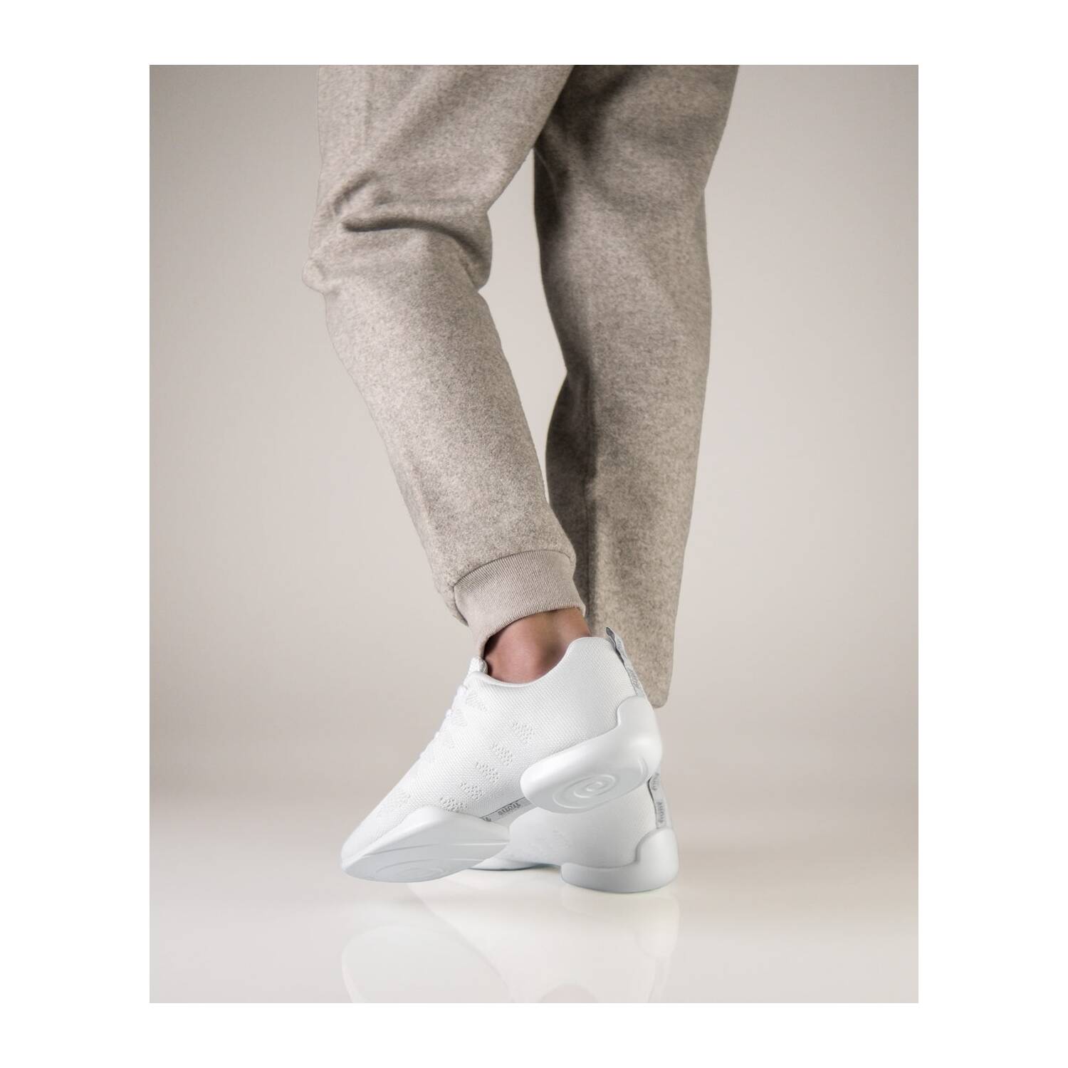 anna-kern-4060-weiss-tanzsneaker