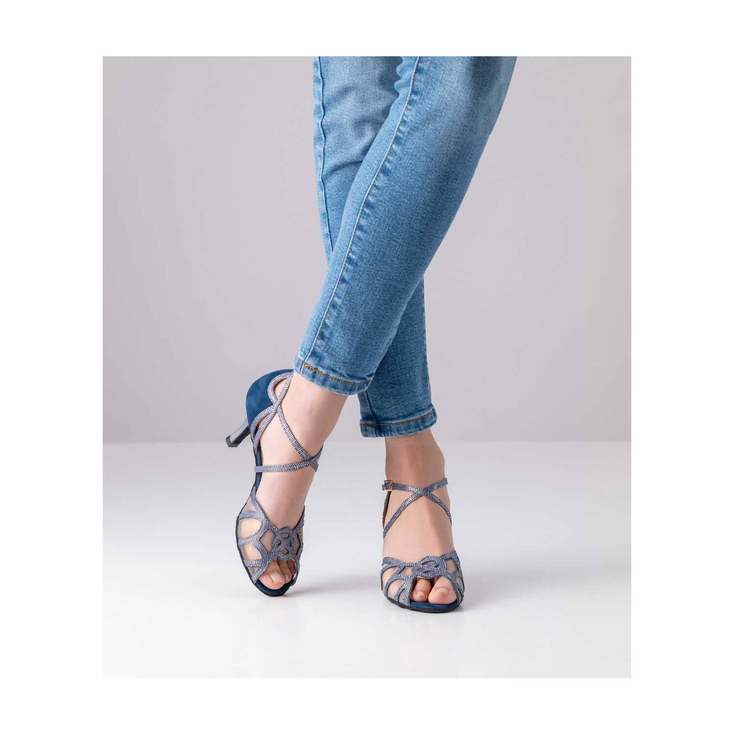 blaue-tanzschuhe-damen-adriana-nueva-epoca