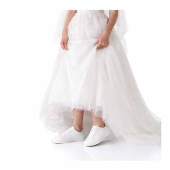 Schöner Brautsneaker für lange...